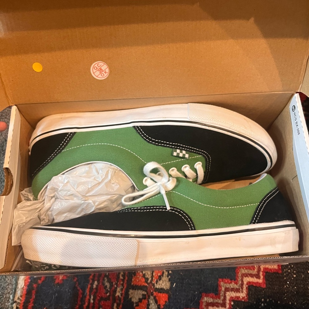Vans Era Skate. Green black white